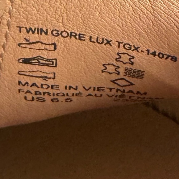 Taos Footwear Twin Gore Lux Black Leather Slip-On Comfort Shoes Size 6.5 - Picture 9 of 9